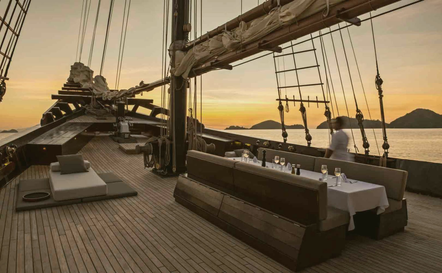 The foredeck of the Amandira at sunset